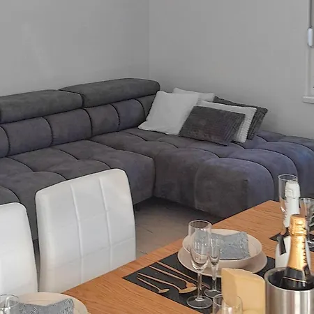Lovely In Lovrin Holiday home